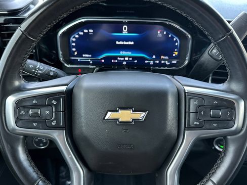 Used 2025 Chevrolet Silverado 1500 LT RWD image 30
