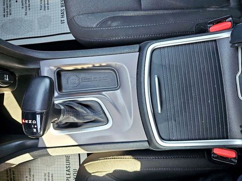 Used 2022 Dodge Charger SXT image 32