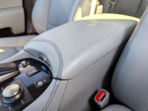 Used 2013 Lexus LS 460 AWD image 27