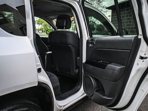 Used 2011 Jeep Compass 4WD image 13