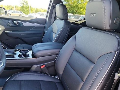 New 2026 Buick Enclave Sport Touring w/ Super Cruise Package image 14