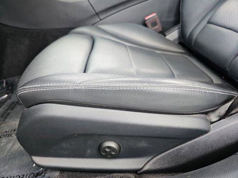 Used 2021 Mercedes-Benz C 300 Sedan image 28