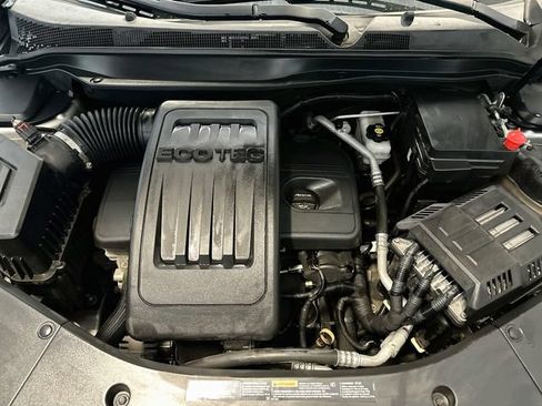 Used 2017 Chevrolet Equinox Premier w/ Enhanced Convenience Package FWD image 32