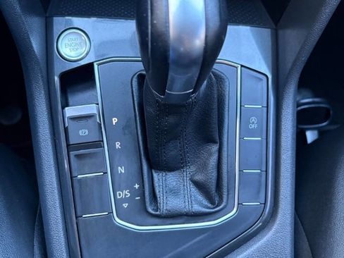 Used 2019 Volkswagen Tiguan SE image 23