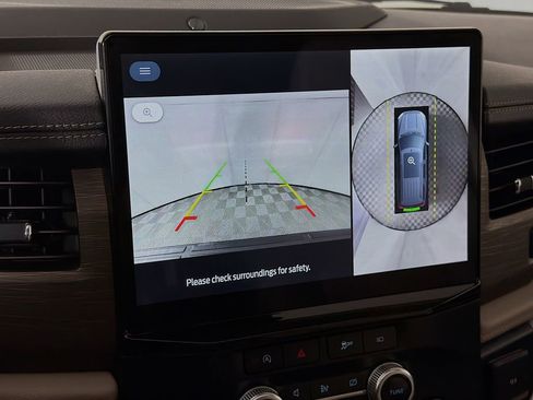 Used 2024 Ford Expedition Max Limited image 19