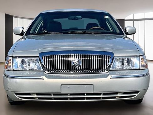 Used 2004 Mercury Grand Marquis LS RWD image 2