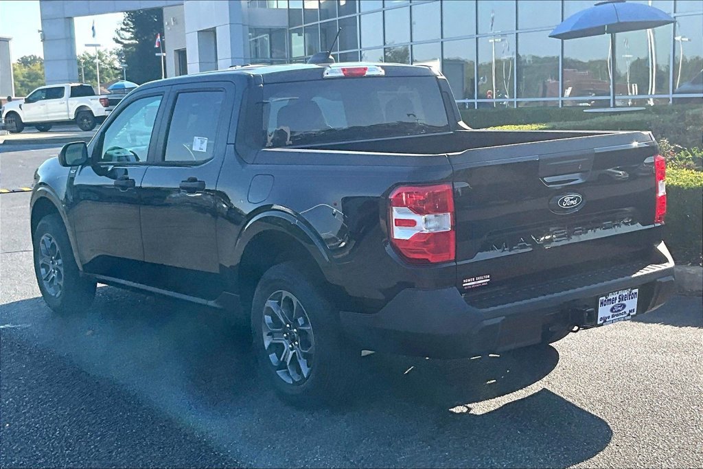 New 2026 Ford Maverick XLT AWD/4WD image 3