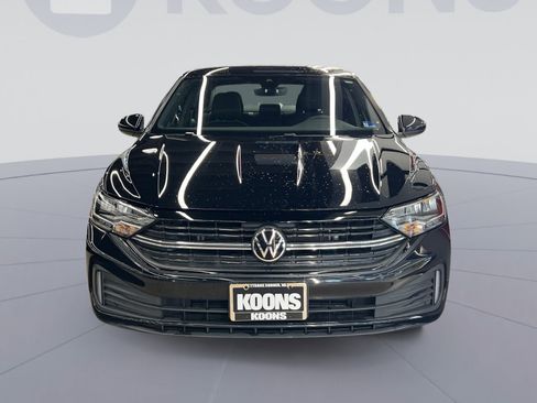 Used 2024 Volkswagen Jetta Sport image 10