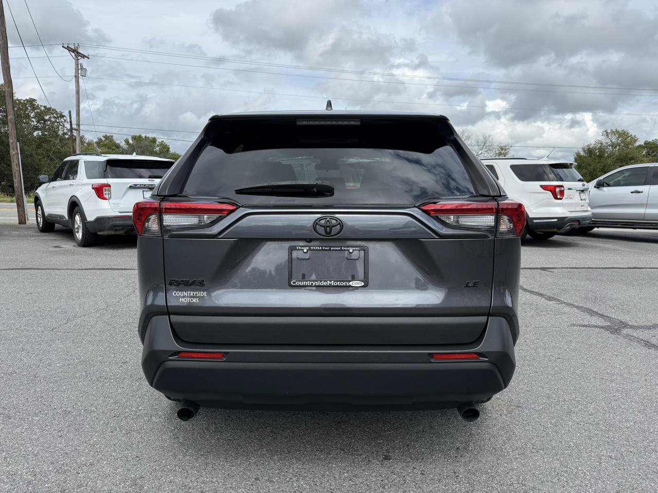 Used 2024 Toyota RAV4 LE FWD image 5