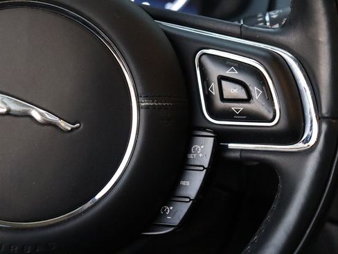 Used 2014 Jaguar XJ L Portfolio image 16