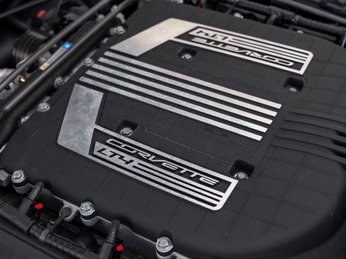 Used 2016 Chevrolet Corvette Z06 w/ 3LZ Preferred Equipment Group RWD image 38
