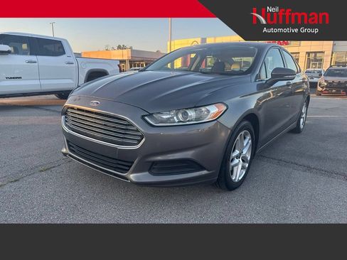 Used 2014 Ford Fusion SE FWD image 1
