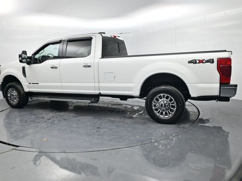 Used 2022 Ford F250 Lariat w/ Chrome Package image 5