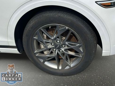 Used 2025 Genesis GV70 2.5T AWD/4WD image 10