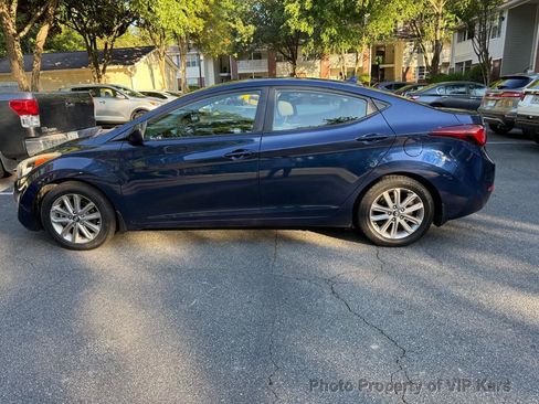 Used 2015 Hyundai Elantra SE w/ Option Group 02 FWD image 8