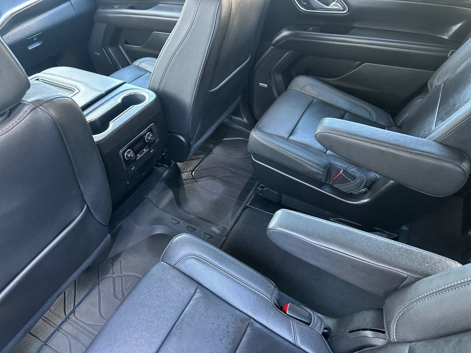 Used 2024 Chevrolet Tahoe Z71 AWD/4WD image 12