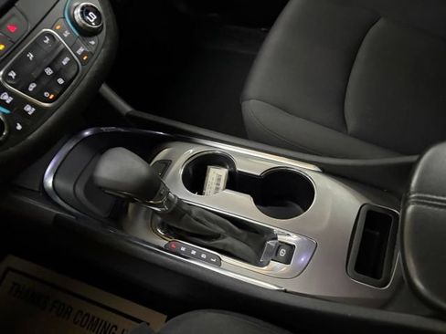 Used 2023 Chevrolet Malibu LT FWD image 38