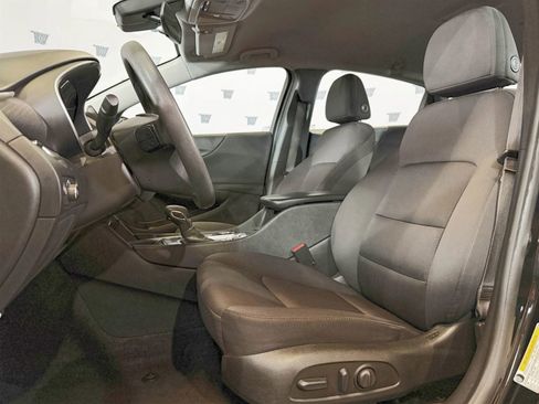 Used 2023 Chevrolet Malibu LT w/ Driver Confidence Package FWD image 9