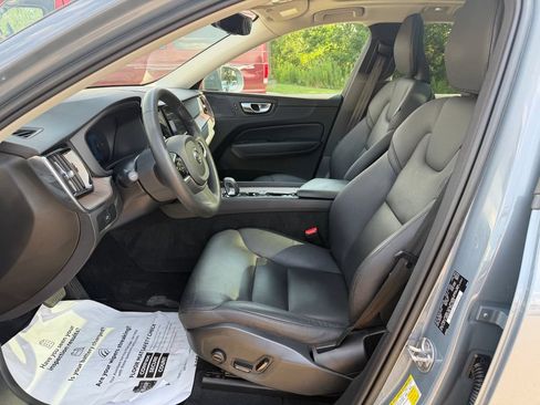 Used 2023 Volvo XC60 B5 Plus w/ Climate Package AWD/4WD image 11