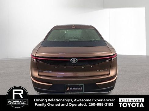 New 2026 Toyota Crown Platinum AWD/4WD image 8