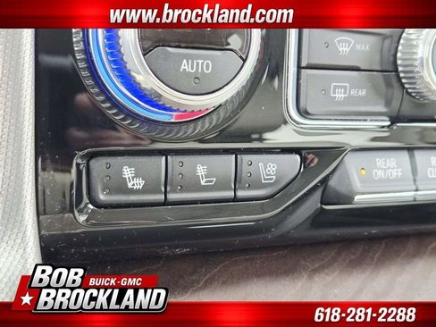 Used 2024 GMC Yukon Denali w/ Advanced Technology Package AWD/4WD image 34
