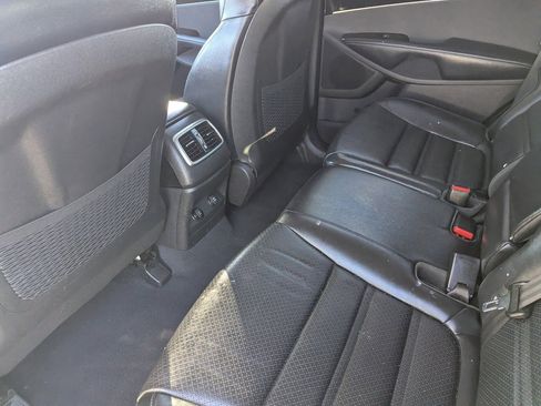 Used 2020 Kia Sorento EX image 16