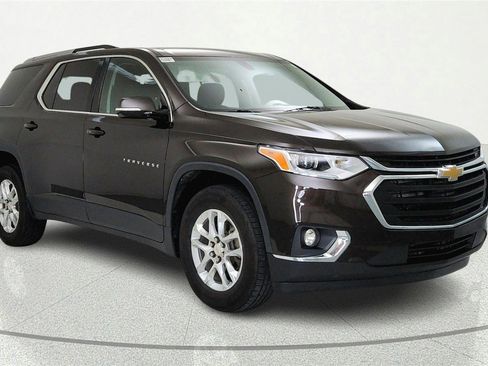 Used 2018 Chevrolet Traverse LT FWD image 1