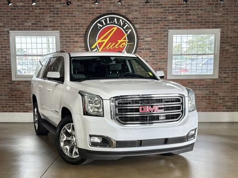 Used 2020 GMC Yukon XL SLE w/ SLE Value Package image 1