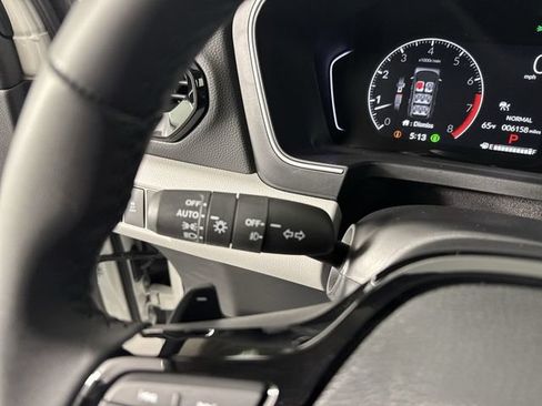 Certified 2025 Honda Pilot Touring image 16