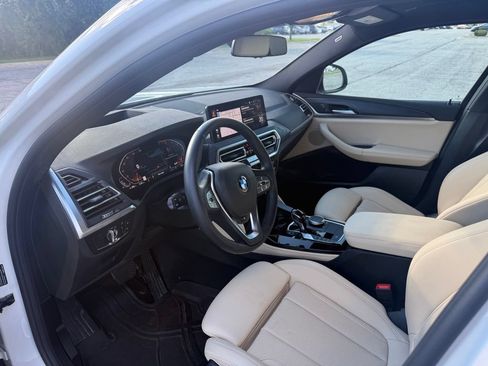 Used 2025 BMW X4 xDrive30i w/ Premium Package AWD/4WD image 12