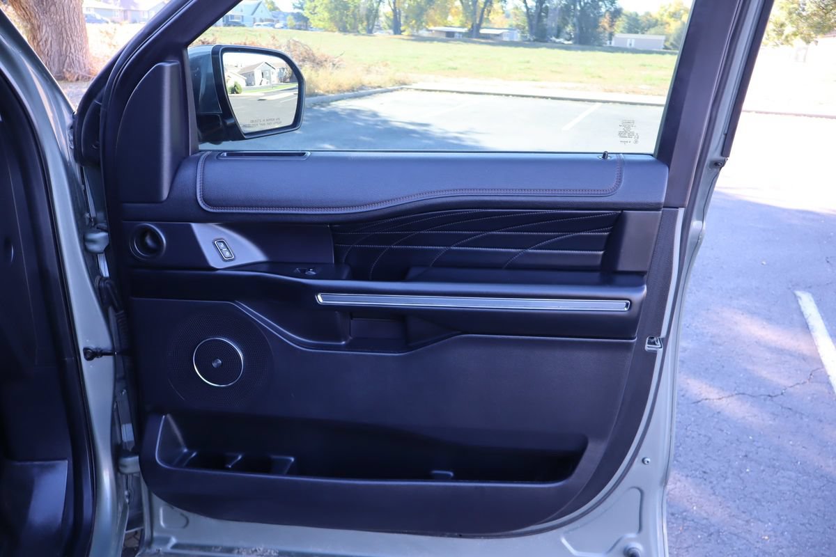 Used 2019 Ford Expedition Max Platinum AWD/4WD image 28