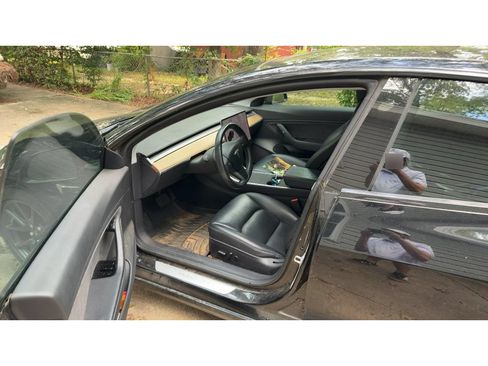 Used 2018 Tesla Model 3 Long Range RWD image 5