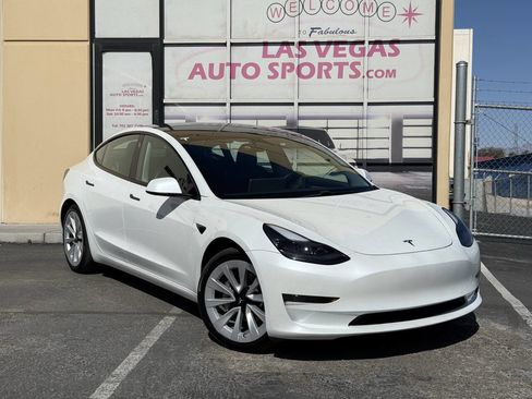 Used 2022 Tesla Model 3 RWD image 2