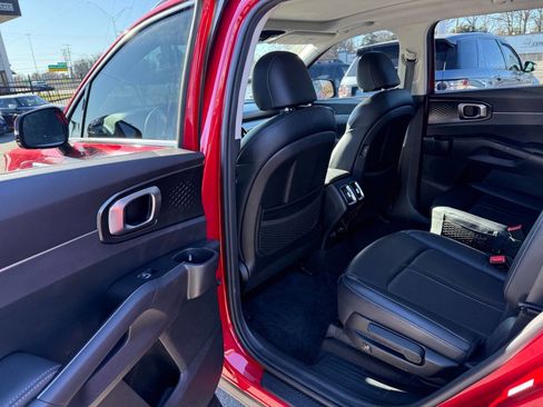 Used 2021 Kia Sorento EX image 9