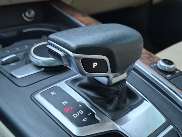 Used 2019 Audi A4 2.0T Premium Plus w/ Premium Plus Package FWD image 12