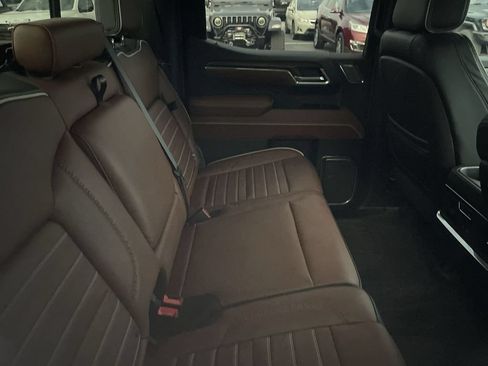 Used 2025 GMC Sierra 1500 Denali Ultimate AWD/4WD image 11