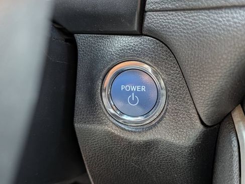 Used 2022 Toyota RAV4 XSE AWD/4WD image 19