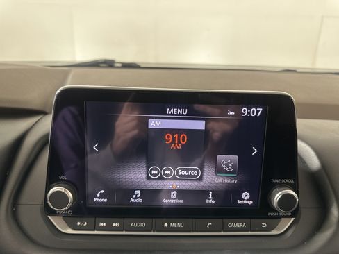 Used 2023 Nissan Rogue SV w/ SV Premium B Package AWD/4WD image 14
