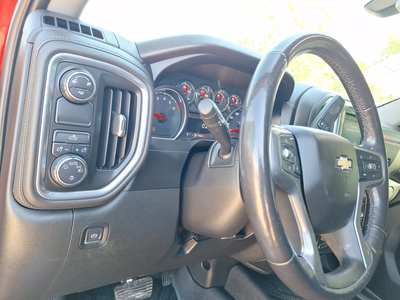 Used 2019 Chevrolet Silverado 1500 LT w/ Texas Edition RWD image 19