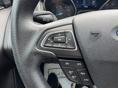 Used 2016 Ford Focus SE FWD image 13