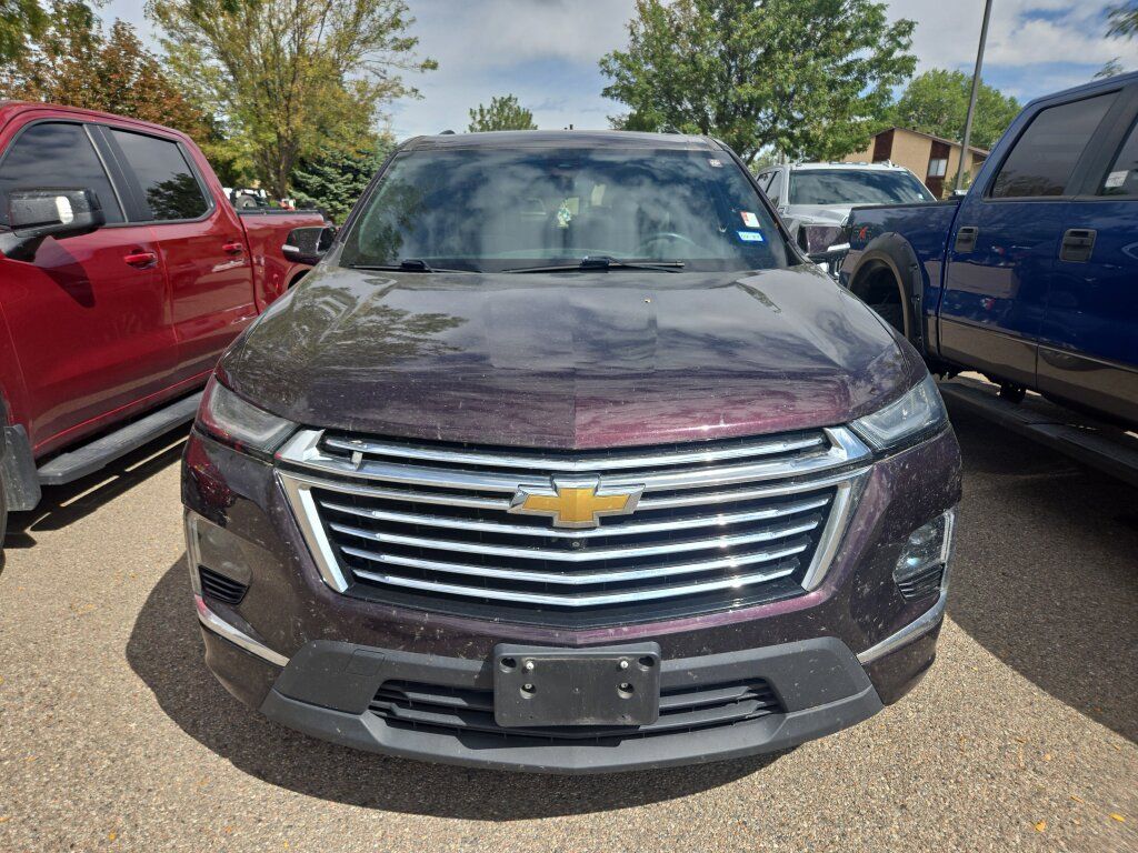 Used 2022 Chevrolet Traverse Premier FWD image 2