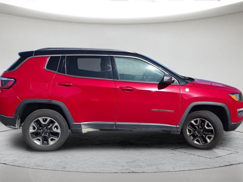 Used 2018 Jeep Compass Trailhawk AWD/4WD image 5