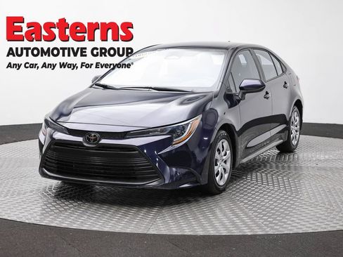 Used 2024 Toyota Corolla LE FWD image 1
