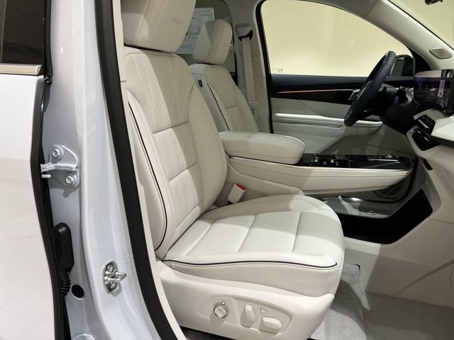 New 2027 Buick Enclave Avenir FWD image 27