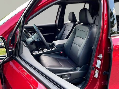 Certified 2025 Honda Ridgeline Black Edition image 15