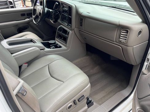 Used 2005 Chevrolet Silverado 3500 LT w/ Heavy-Duty Power Package image 34