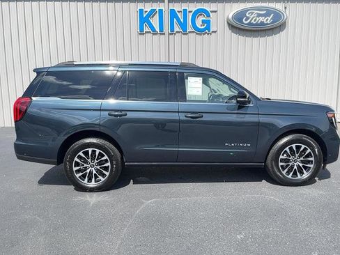 Certified 2025 Ford Expedition Platinum AWD/4WD image 5