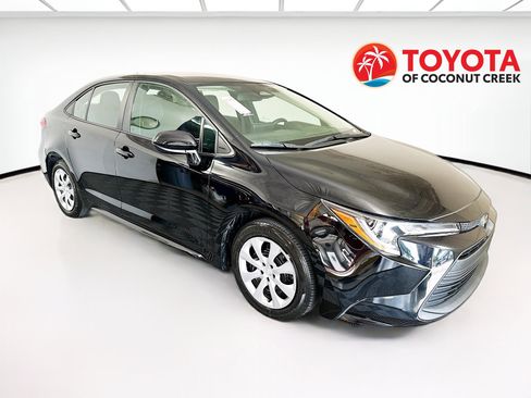Used 2024 Toyota Corolla LE FWD image 1