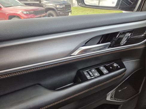 New 2026 Jeep Grand Wagoneer 4WD image 46