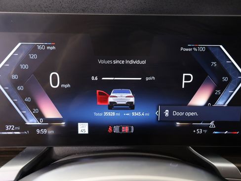 Used 2023 BMW 740i w/ Parking Assistance Package image 4